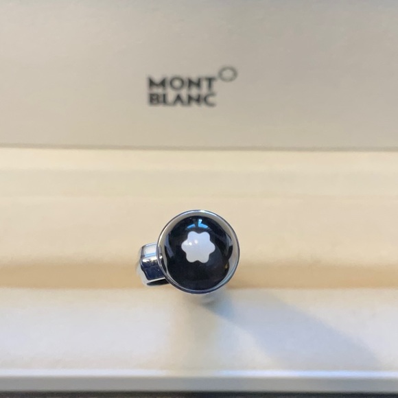 Mont Blanc Star Walker Resin ball point luxury pen - Picture 5 of 8